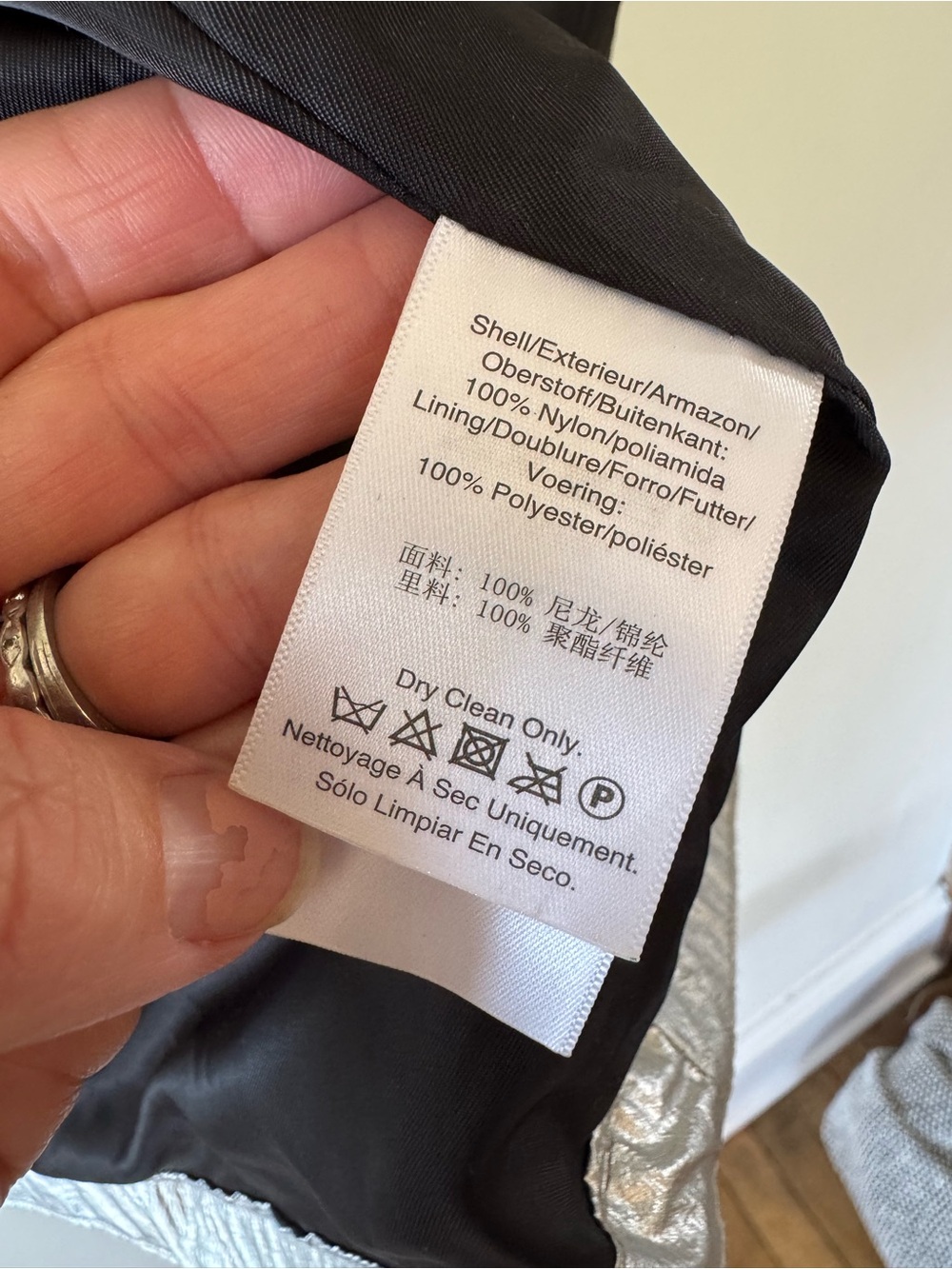DKNY Silver Metallic Hooded Anorak Lightweight Windbreaker Rain Jacket XS - Picture 12 of 12